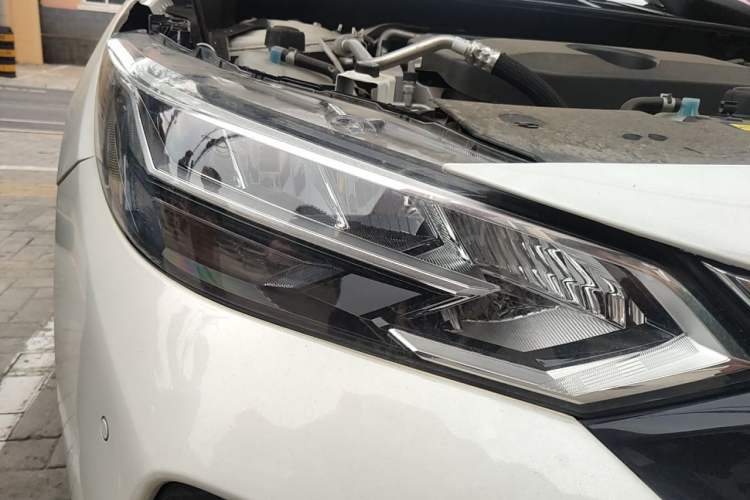 Used Nissan Sylphy 2022 e-POWER MAX with Advanced Electric Drive Autopilot Right Front Headlight