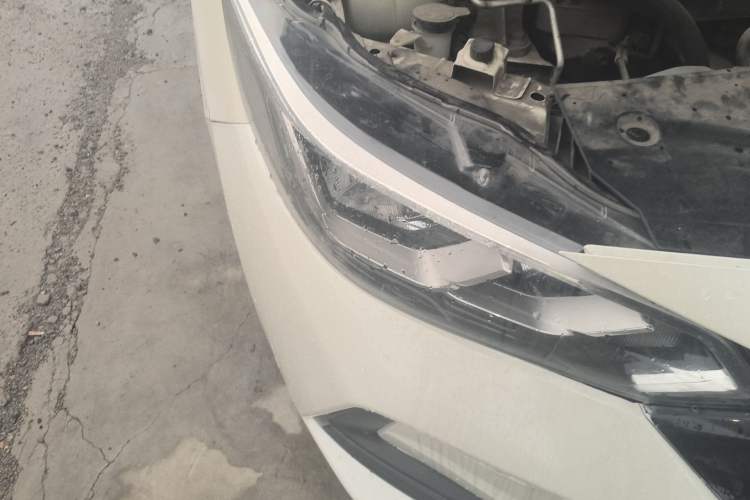 Used Nissan Sylphy 2022 All-Electric e-POWER Version with Large Display Right Front Headlight