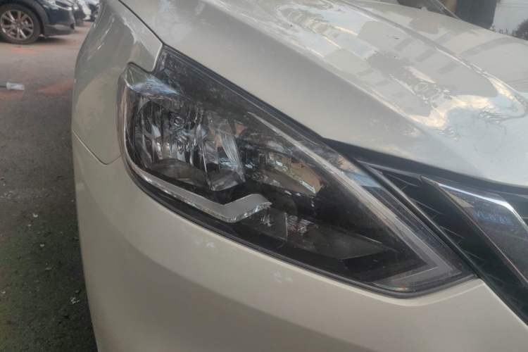Used Nissan Sylphy 2022 Classic 1.6XL CVT Luxury Edition Right Front Headlight