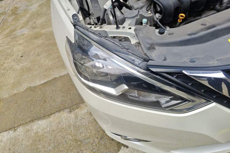 Used Nissan Sylphy 2022 Classic 1.6XL CVT Luxury Edition Right Front Headlight