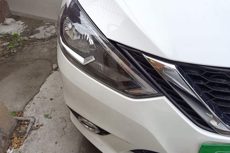Used Nissan Sylphy 2022 Classic 1.6XL CVT Luxury Edition Right Front Headlight