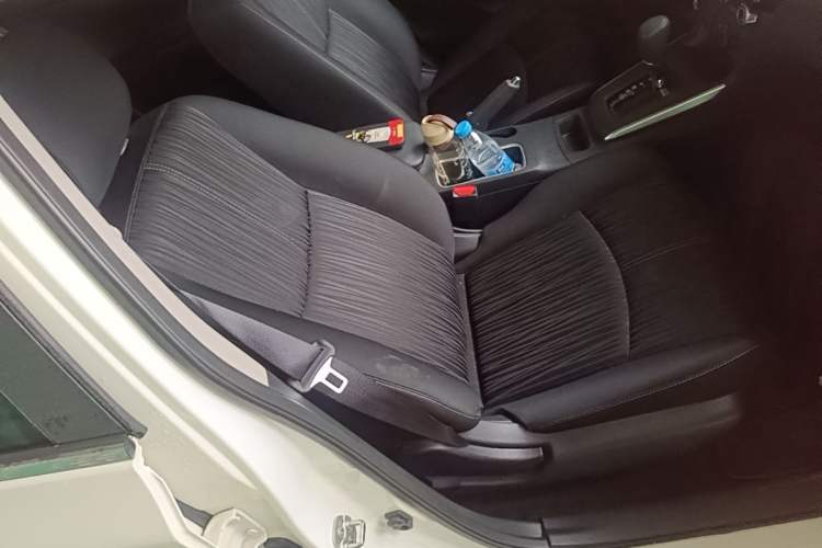 Used Nissan Sylphy 2022 Classic 1.6XE CVT Comfort Edition Right Front Seat