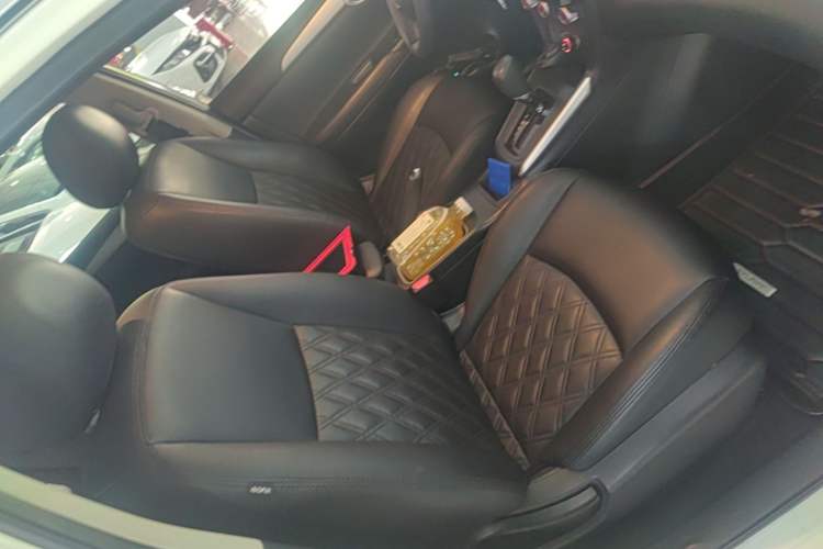Used Nissan Sylphy 2022 Classic 1.6XE CVT Comfort Edition Right Front Seat