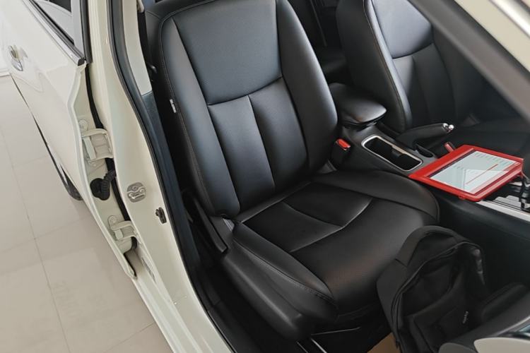 Used Nissan Sylphy 2022 Classic 1.6XL CVT Luxury Edition Right Front Seat