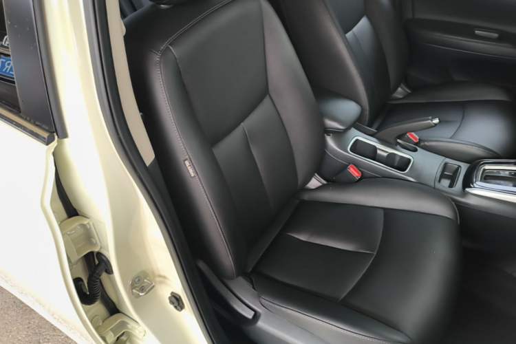 Used Nissan Sylphy 2022 Classic 1.6XL CVT Luxury Edition Right Front Seat