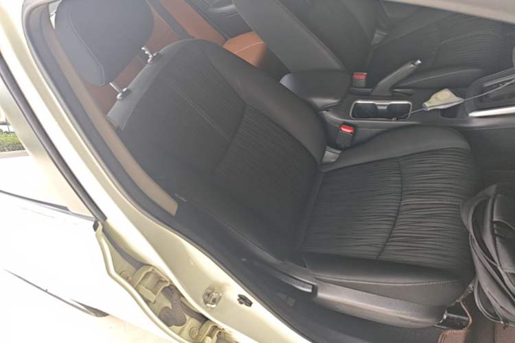 Used Nissan Sylphy 2022 Classic 1.6XE CVT Comfort Edition Right Front Seat