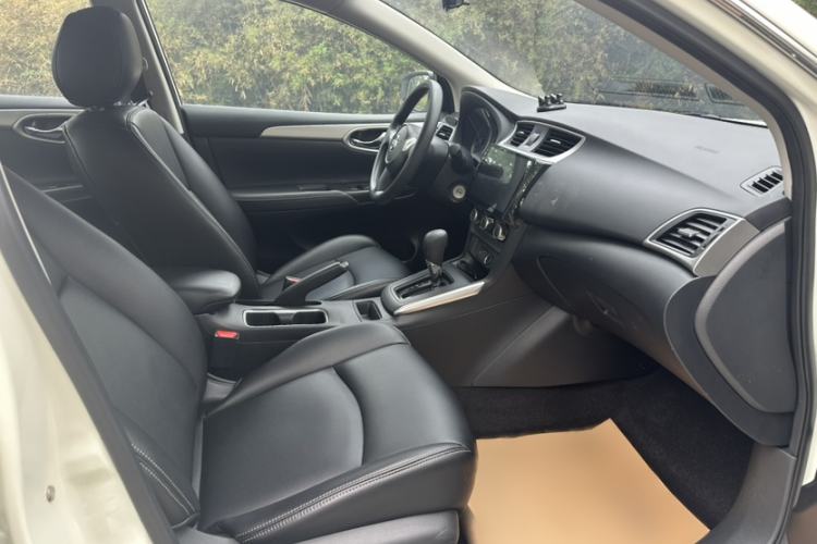 Used Nissan Sylphy 2022 Classic 1.6XE CVT Comfort Edition Right Front Seat