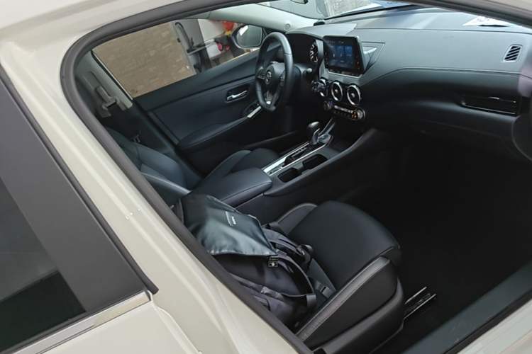 Used Nissan Sylphy 2022 1.6L XL CVT Enjoyment Edition Right Front Seat