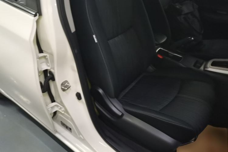 Used Nissan Sylphy 2022 Classic 1.6XE CVT Comfort Edition Right Front Seat