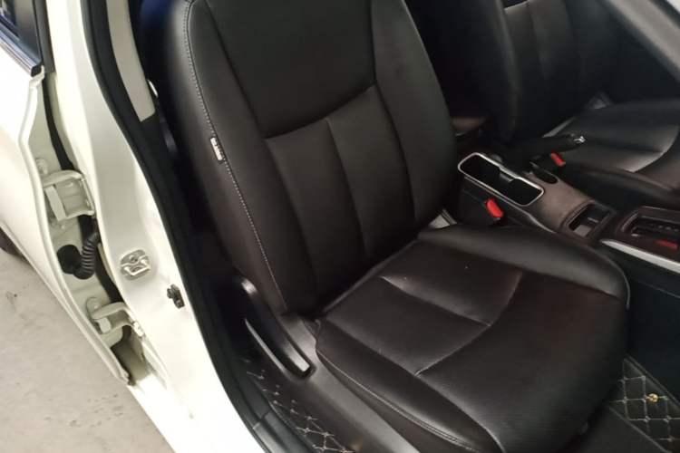 Used Nissan Sylphy 2022 Classic 1.6XE CVT Comfort Edition Right Front Seat