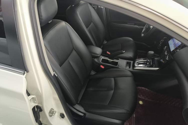 Used Nissan Sylphy 2022 Classic 1.6XL CVT Luxury Edition Right Front Seat