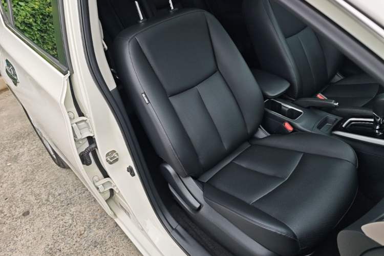 Used Nissan Sylphy 2022 Classic 1.6XL CVT Luxury Edition Right Front Seat