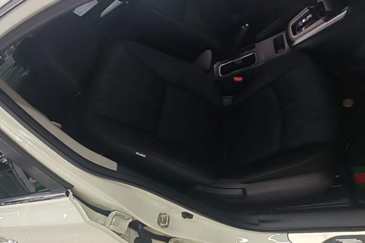Used Nissan Sylphy 2022 Classic 1.6XE CVT Comfort Edition Right Front Seat