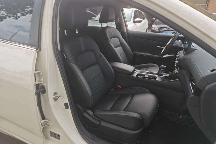Used Nissan Sylphy 2022 1.6L XL CVT Enjoyment Edition Right Front Seat