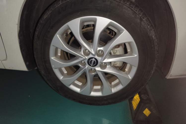 Used Nissan Sylphy 2022 Classic 1.6XE CVT Comfort Edition Right Front Wheel Hub