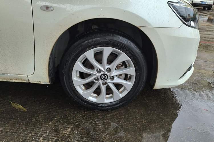Used Nissan Sylphy 2022 Classic 1.6XL CVT Luxury Edition Right Front Wheel Hub