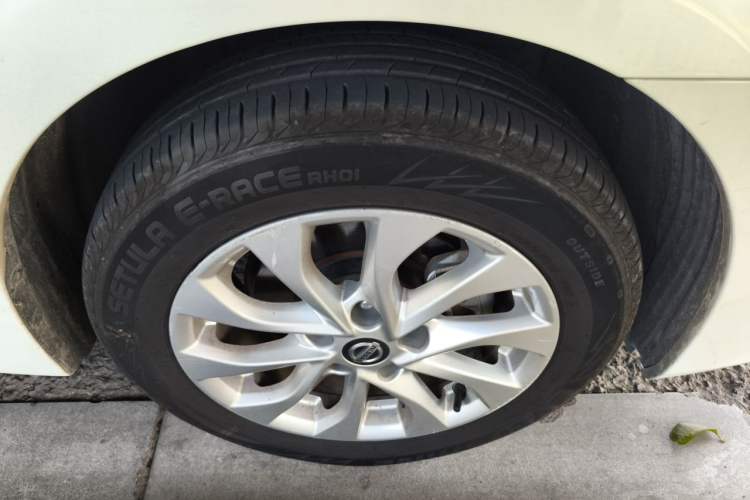 Used Nissan Sylphy 2022 Classic 1.6XL CVT Luxury Edition Right Front Wheel Hub