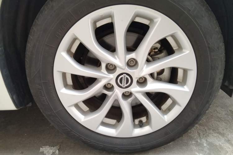 Used Nissan Sylphy 2022 Revised Version Classic 1.6XL CVT Luxury Edition Right Front Wheel Hub