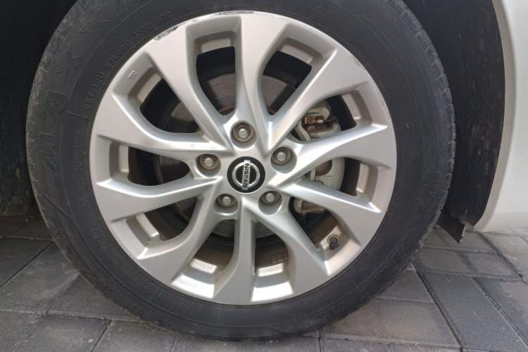 Used Nissan Sylphy 2022 Revised Version Classic 1.6XL CVT Luxury Edition Right Front Wheel Hub