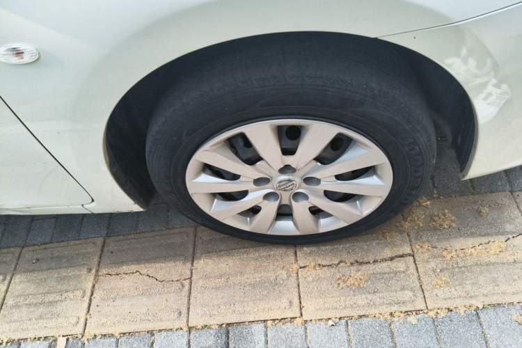 Used Nissan Sylphy 2022 Classic 1.6XE Manual Comfort Edition Right Front Wheel Hub