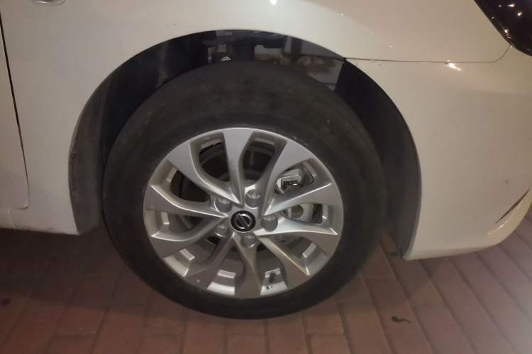 Used Nissan Sylphy 2022 Revised Version Classic 1.6XL CVT Luxury Edition Right Front Wheel Hub