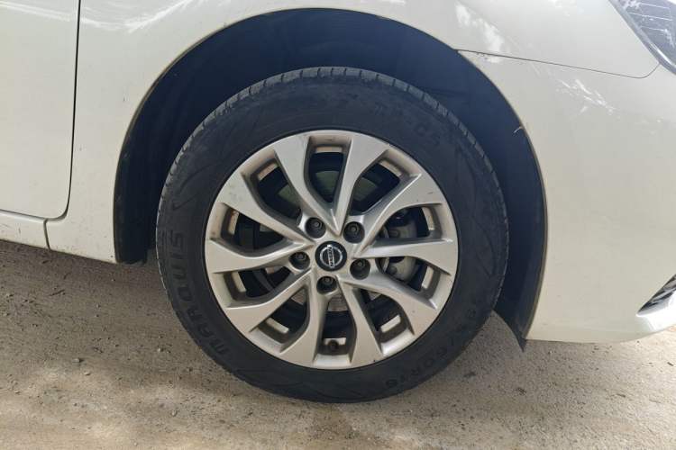 Used Nissan Sylphy 2022 Revised Version Classic 1.6XL CVT Luxury Edition Right Front Wheel Hub
