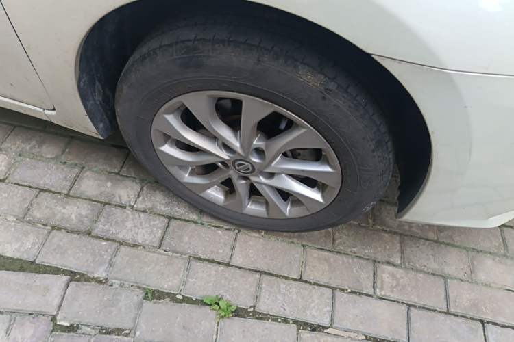 Used Nissan Sylphy 2022 Classic 1.6XE CVT Comfort Edition Right Front Wheel Hub