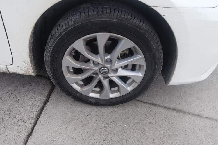 Used Nissan Sylphy 2022 Revised Version Classic 1.6XL CVT Luxury Edition Right Front Wheel Hub