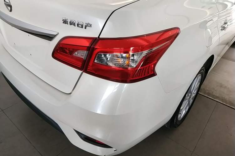 Used Nissan Sylphy 2022 Classic 1.6XL CVT Luxury Edition Right Rear Taillight