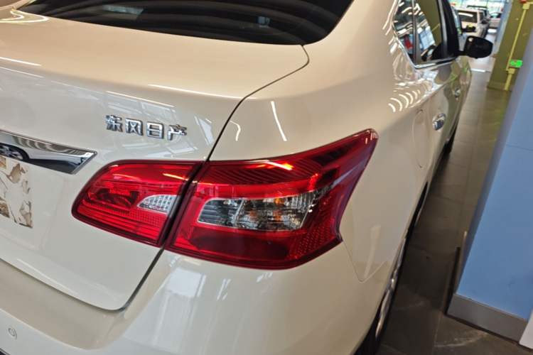 Used Nissan Sylphy 2022 Classic 1.6XL CVT Luxury Edition Right Rear Taillight