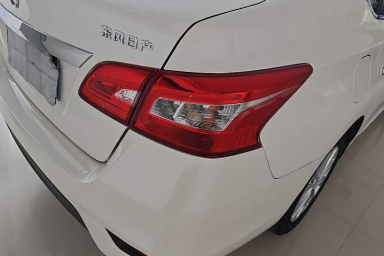 Used Nissan Sylphy 2022 Classic 1.6XL CVT Luxury Edition Right Rear Taillight