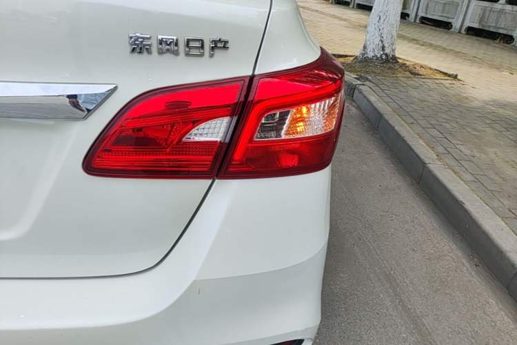 Used Nissan Sylphy 2022 Classic 1.6XE CVT Comfort Edition Right Rear Taillight