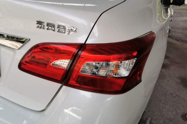 Used Nissan Sylphy 2022 Classic 1.6XL CVT Luxury Edition Right Rear Taillight