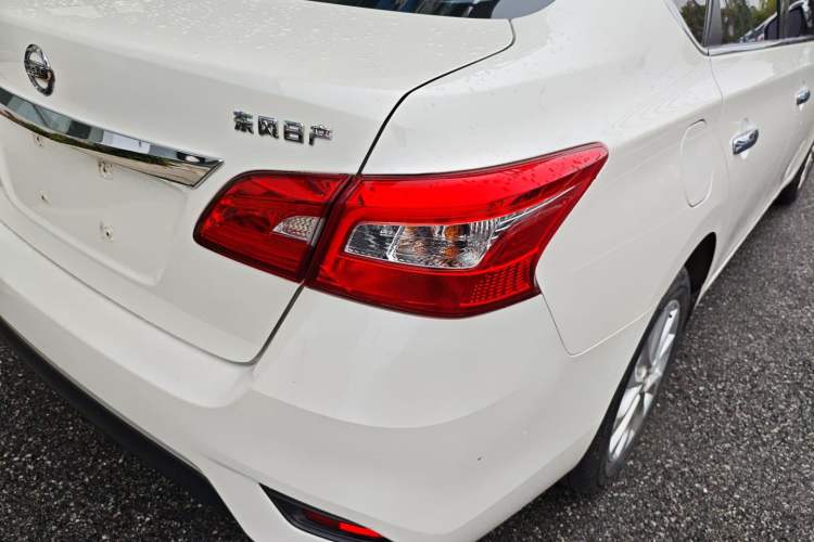 Used Nissan Sylphy 2022 Classic 1.6XL CVT Luxury Edition Right Rear Taillight
