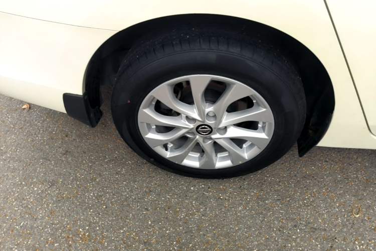 Used Nissan Sylphy 2022 Classic 1.6XE CVT Comfort Edition Right Rear Wheel Hub