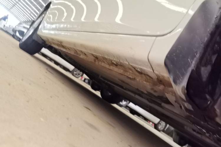 Used Nissan Sylphy 2022 Classic 1.6XE CVT Comfort Edition Right Side Sill