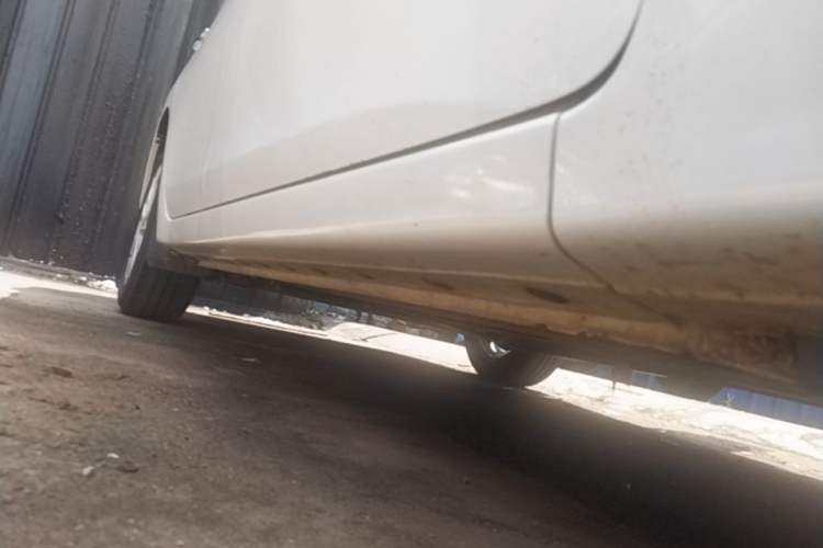 Used Nissan Sylphy 2022 Classic 1.6XE CVT Comfort Edition Right Side Sill