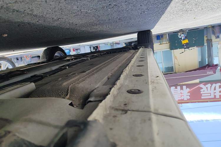 Used Nissan Sylphy 2022 Classic 1.6XE CVT Comfort Edition Right Side Sill