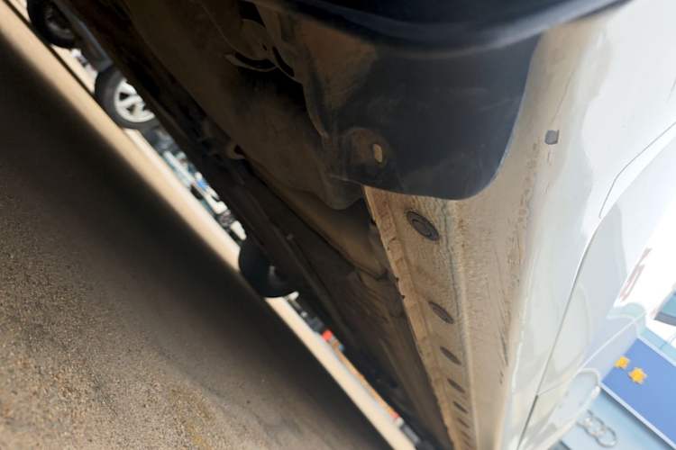 Used Nissan Sylphy 2022 Classic 1.6XE CVT Comfort Edition Right Side Sill