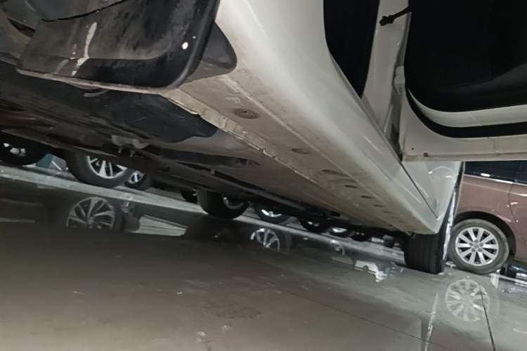 Used Nissan Sylphy 2022 Classic 1.6XL CVT Luxury Edition Right Side Sill