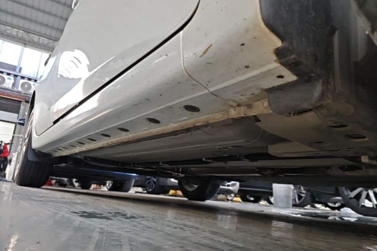 Used Nissan Sylphy 2022 Classic 1.6XE CVT Comfort Edition Right Side Sill