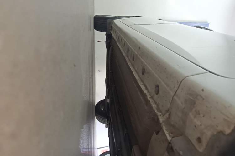Used Nissan Sylphy 2022 Classic 1.6XE CVT Comfort Edition Right Side Sill
