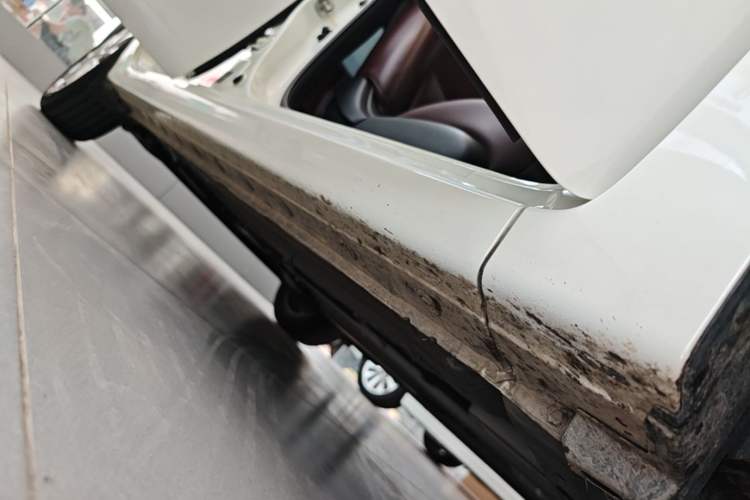 Used Nissan Sylphy 2022 Classic 1.6XE CVT Comfort Edition Right Side Sill