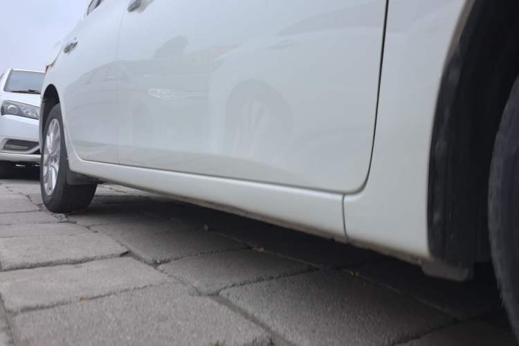 Used Nissan Sylphy 2022 Classic 1.6XE CVT Comfort Edition Right Side Sill