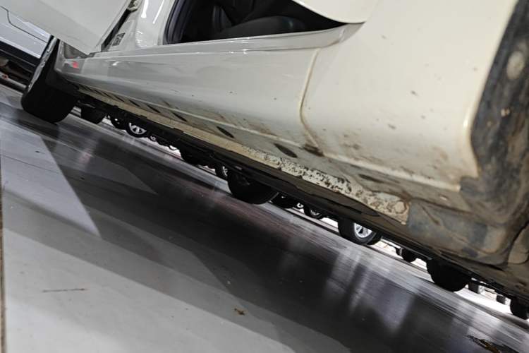 Used Nissan Sylphy 2022 Classic 1.6XE CVT Comfort Edition Right Side Sill