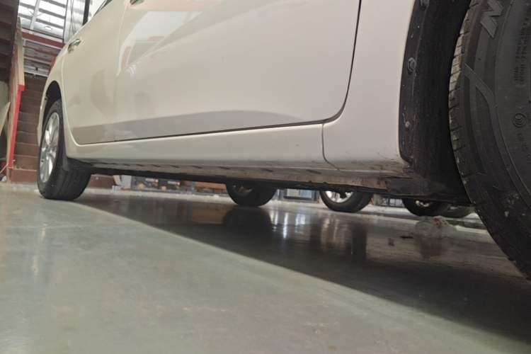 Used Nissan Sylphy 2022 Classic 1.6XE CVT Comfort Edition Right Side Sill