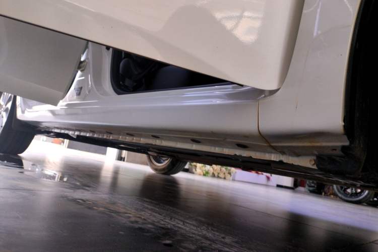 Used Nissan Sylphy 2022 Classic 1.6XL CVT Luxury Edition Right Side Sill