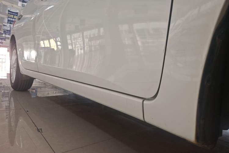 Used Nissan Sylphy 2022 Classic 1.6XE CVT Comfort Edition Right Side Sill