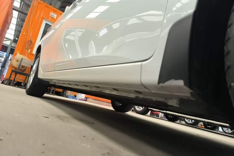 Used Nissan Sylphy 2022 Classic 1.6XL CVT Luxury Edition Right Side Sill