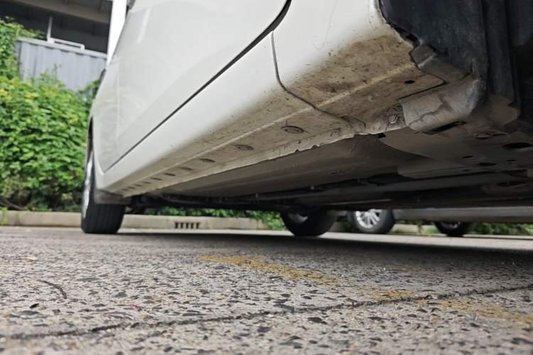 Used Nissan Sylphy 2022 Classic 1.6XL CVT Luxury Edition Right Side Sill